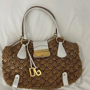 D&G large white trade leather shoulder bag. Authentic.